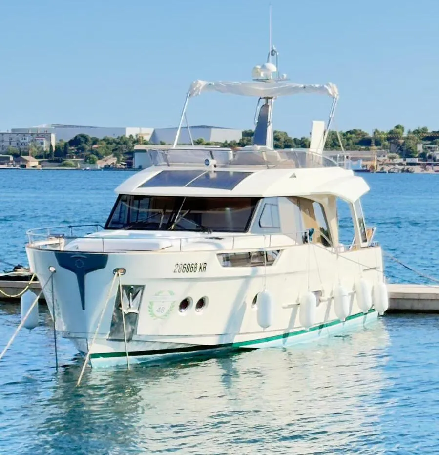 Greenline 48 Fly Hybrid | Esperanza - image 1